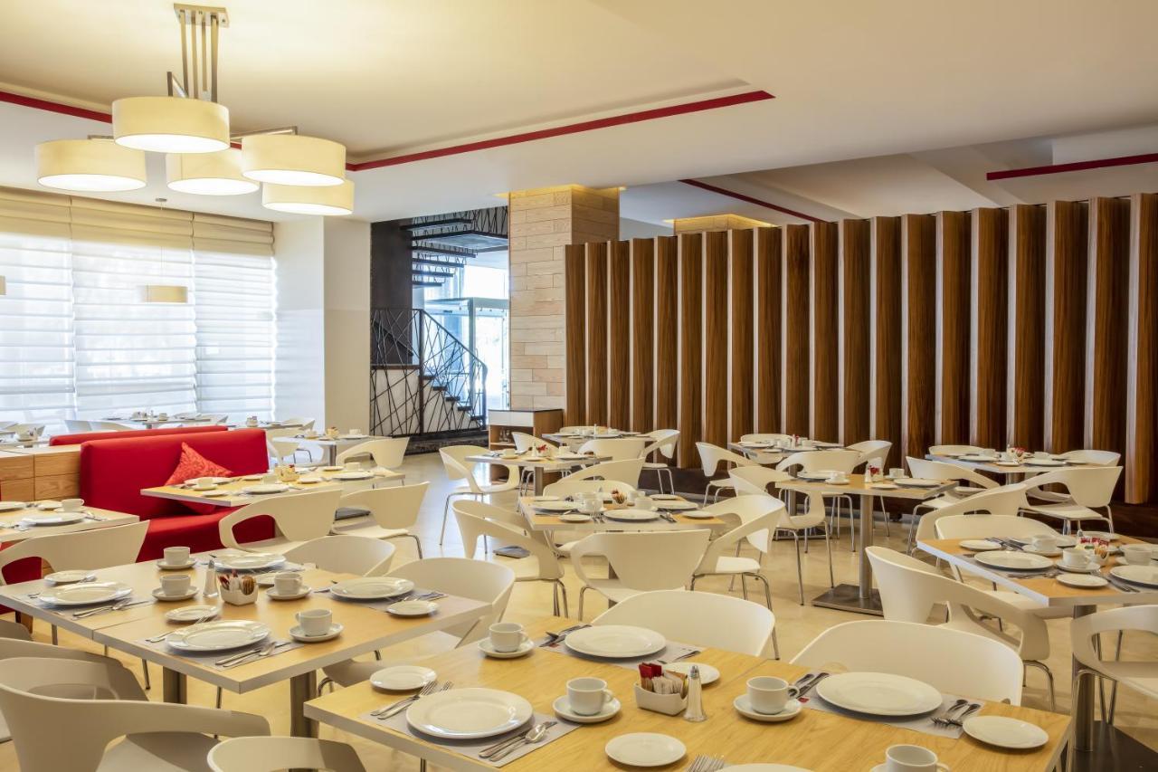 Fiesta Inn Celaya Galerias Ngoại thất bức ảnh